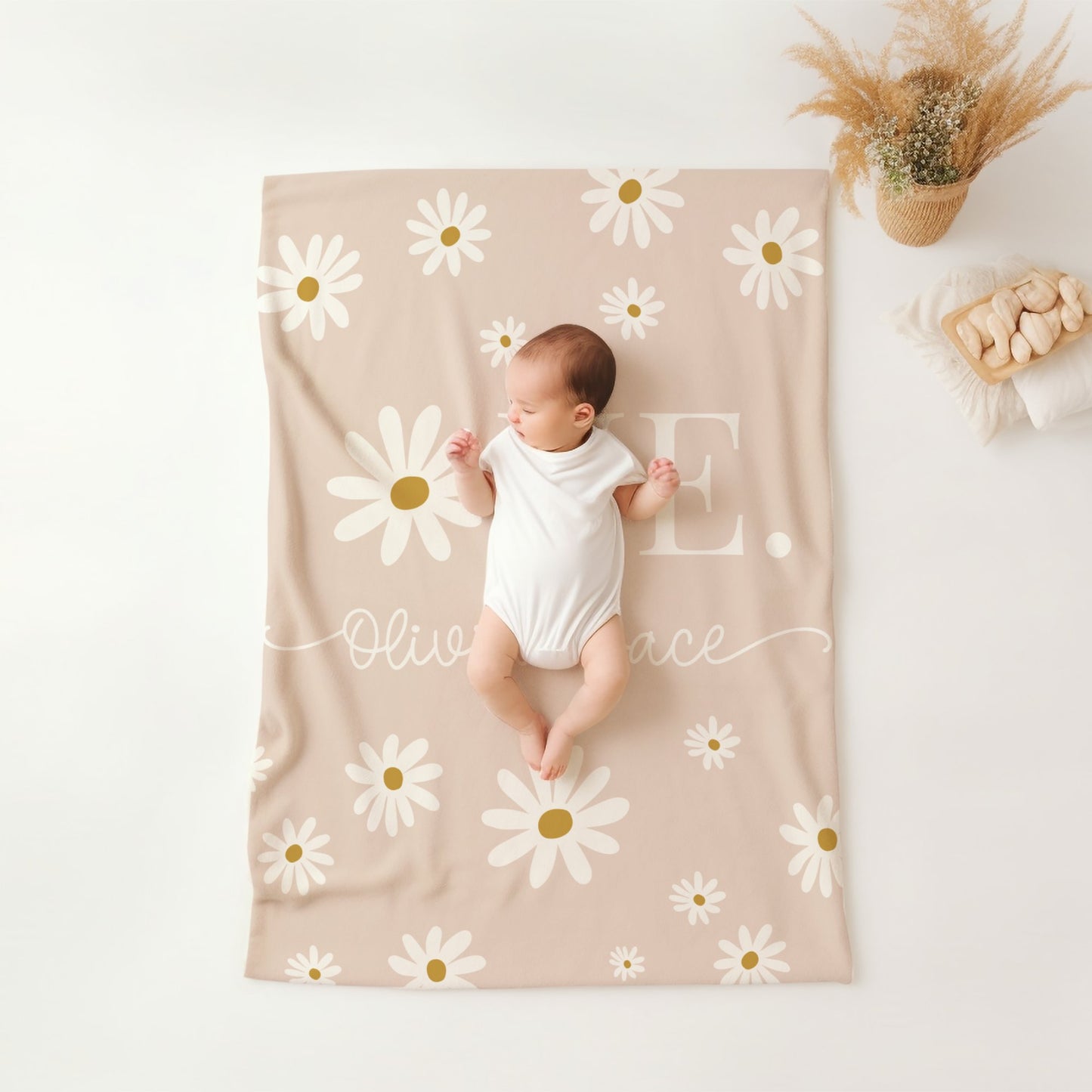 Personalised 1st Birthday Baby Girl Blanket Daisy