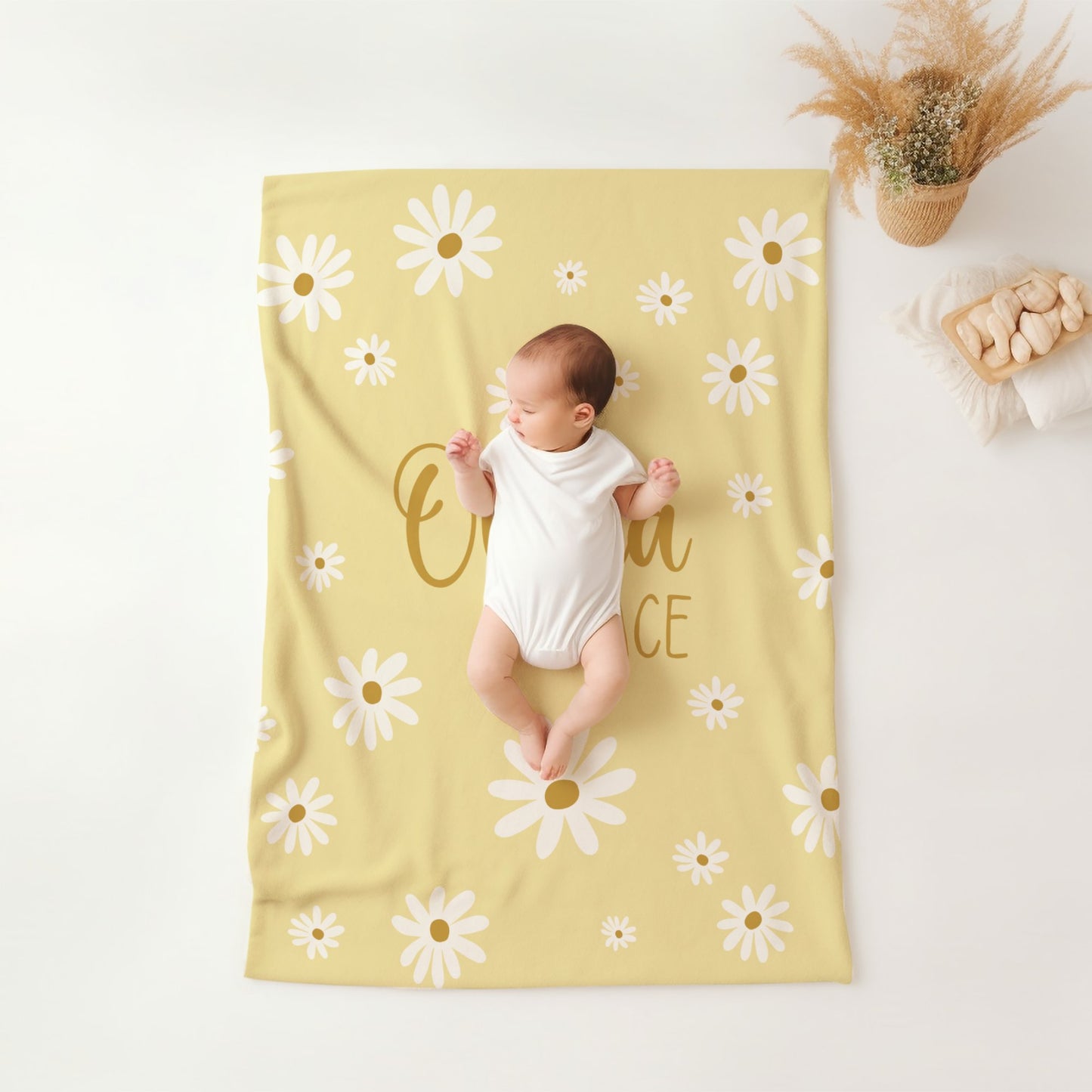 Personalised Cream Yellow Daisy Blanket